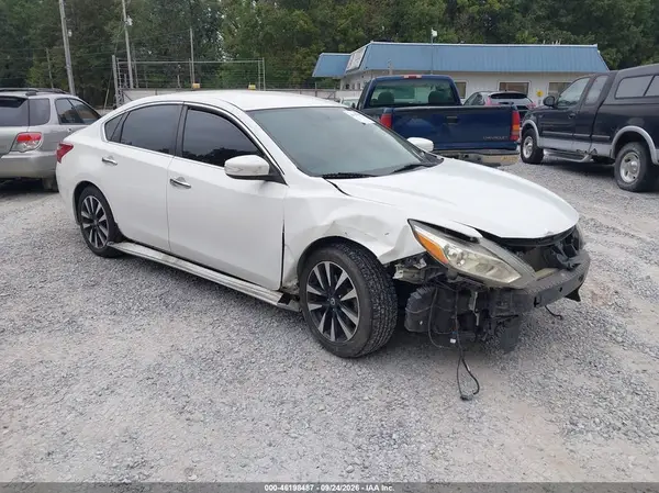 1N4AL3AP5JC254768 — 2018 Nissan Altima, Передняя часть (Front End), фото до ремонта