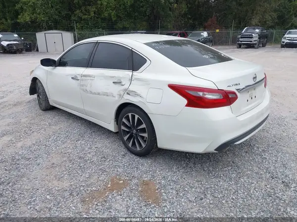 1N4AL3AP5JC254768 — 2018 Nissan Altima, фото 3 с аукциона IAAI, Передняя часть