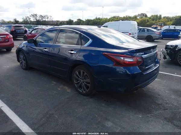 1N4AL3AP4JC253322 — 2018 Nissan Altima, фото 3 с аукциона IAAI, Естественный износ