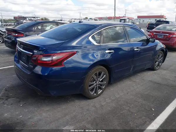 1N4AL3AP4JC253322 — 2018 Nissan Altima, фото 4 с аукциона IAAI, Естественный износ