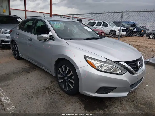 1N4AL3APXJC258850 — 2018 Nissan Altima, Передняя часть (Front End), фото до ремонта