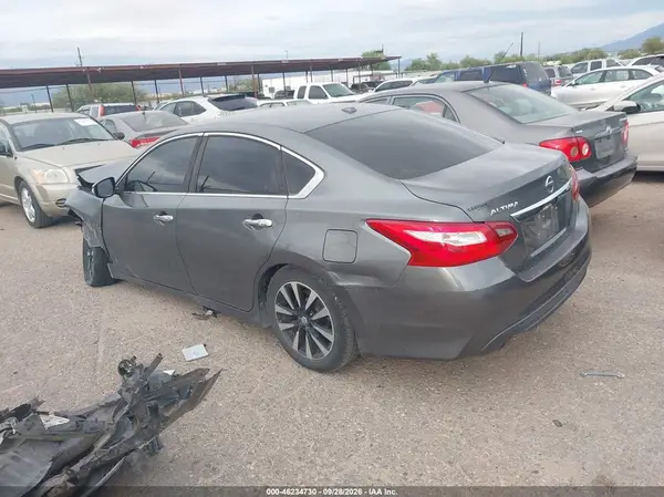 1N4AL3APXJC127062 — 2018 Nissan Altima, фото 3 с аукциона IAAI, Передняя часть