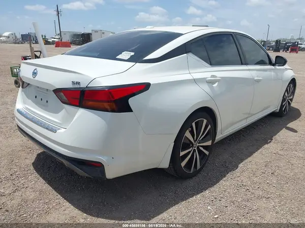 1N4BL4CV2KC182547 — 2019 Nissan Altima, фото 4 с аукциона IAAI 07.10.2026, Естественный износ