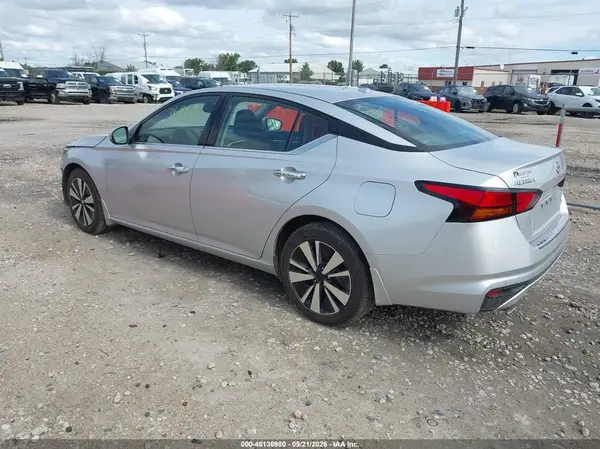 1N4BL4DW5KC154720 — 2019 Nissan Altima, фото 3 с аукциона IAAI 02.10.2026, Передняя часть справа