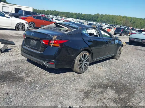 1N4BL4CV9KC125133 — 2019 Nissan Altima, фото 4 с аукциона IAAI, Повреждения со всех сторон