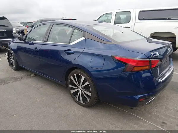 1N4BL4CV4LC154573 — 2020 Nissan Altima, фото 3 с аукциона IAAI 02.10.2026, Передняя часть слева