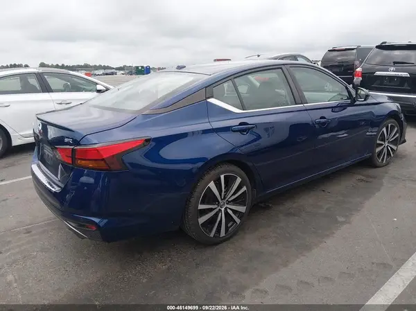 1N4BL4CV4LC154573 — 2020 Nissan Altima, фото 4 с аукциона IAAI 02.10.2026, Передняя часть слева
