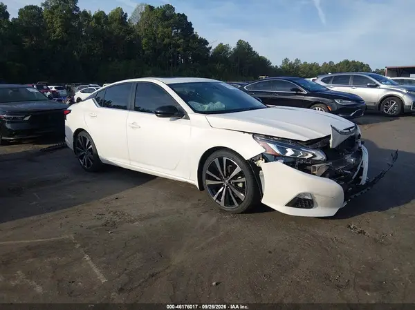 1N4BL4CVXLC276452 — 2020 Nissan Altima, Передняя часть (Front End), фото до ремонта