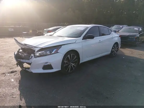 1N4BL4CVXLC276452 — 2020 Nissan Altima, фото 2 с аукциона IAAI, Передняя часть