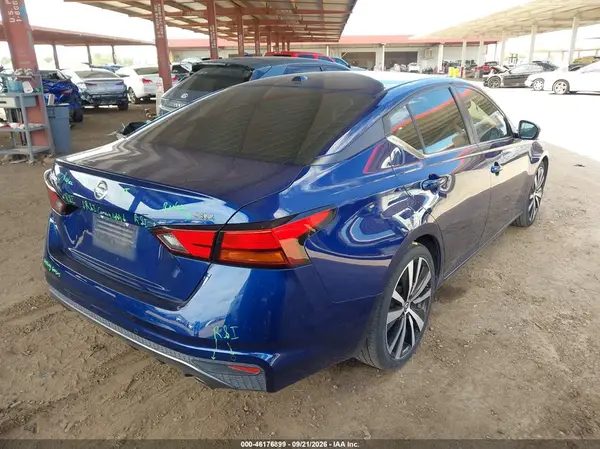 1N4BL4CV0LC134112 — 2020 Nissan Altima, фото 4 с аукциона IAAI, Левый бок