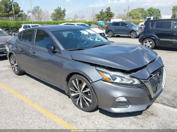 1N4BL4CV8LC129255 — 2020 Nissan Altima, Передняя часть (Front End), фото до ремонта
