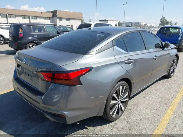 1N4BL4CV8LC129255 — 2020 Nissan Altima, фото 4 с аукциона IAAI, Передняя часть