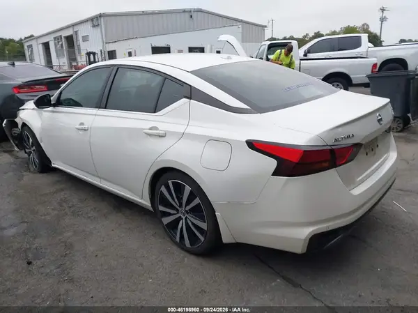 1N4BL4CV2LC239377 — 2020 Nissan Altima, фото 3 с аукциона IAAI, Передняя часть слева