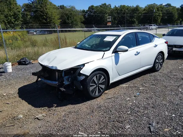 1N4BL4EV3LC154853 — 2020 Nissan Altima, фото 2 с аукциона IAAI, Передняя часть