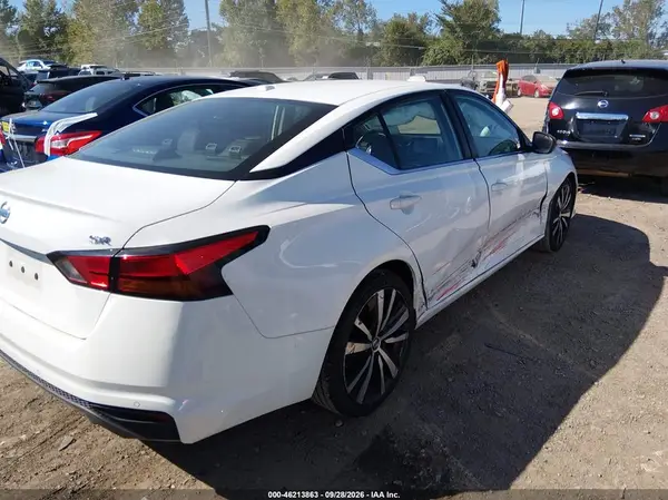 1N4BL4CVXLC171863 — 2020 Nissan Altima, фото 4 с аукциона IAAI, Правый бок
