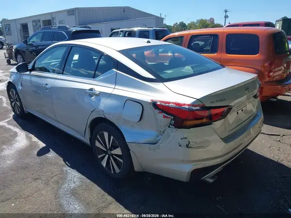 1N4BL4EW1LC125487 — 2020 Nissan Altima, фото 3 с аукциона IAAI, Передняя часть справа