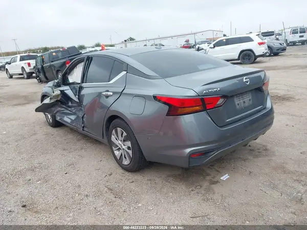 1N4BL4BV6LC124136 — 2020 Nissan Altima, фото 3 с аукциона IAAI, Левый бок