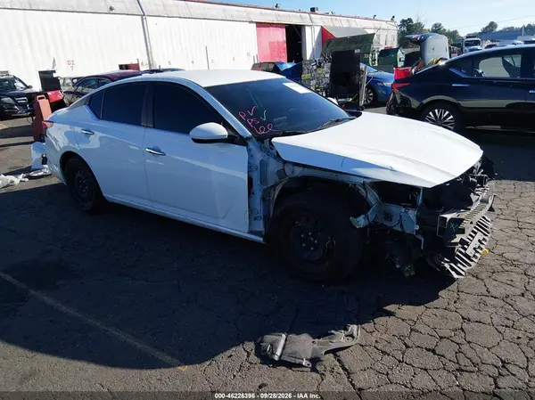 1N4BL4BV0LC175597 — 2020 Nissan Altima, Передняя часть (Front End), фото до ремонта