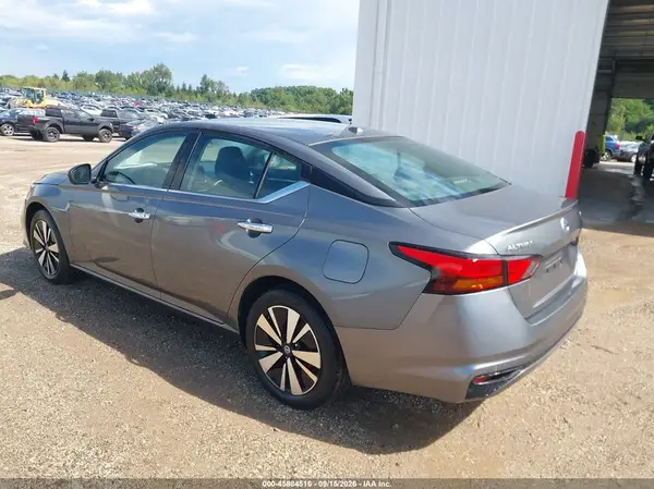1N4BL4DW1MN418877 — 2021 Nissan Altima, фото 3 с аукциона IAAI 06.10.2026, Естественный износ