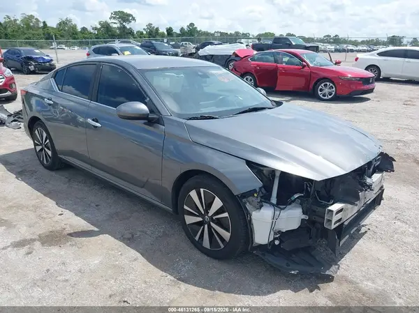 1N4BL4DV8MN389109 — 2021 Nissan Altima, Передняя часть (Front End), фото до ремонта
