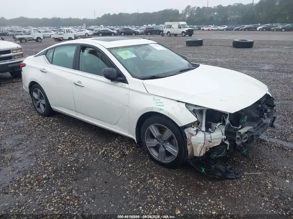1N4BL4DV9MN409433 — 2021 Nissan Altima, Передняя часть (Front End), фото до ремонта