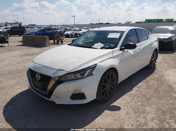 1N4BL4CV1MN370743 — 2021 Nissan Altima, фото 2 с аукциона IAAI 30.09.2026, Естественный износ
