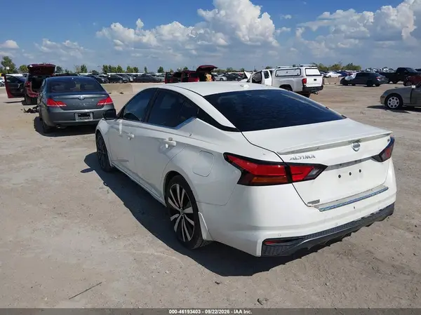 1N4BL4CV1MN370743 — 2021 Nissan Altima, фото 3 с аукциона IAAI 30.09.2026, Естественный износ