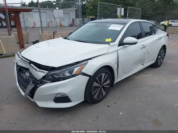 1N4BL4DV0MN393056 — 2021 Nissan Altima, фото 2 с аукциона IAAI, Передняя часть