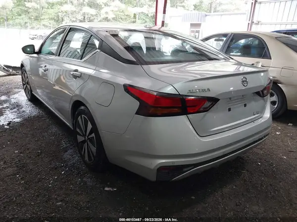1N4BL4DV4NN382885 — 2022 Nissan Altima, фото 3 с аукциона IAAI, Передняя часть