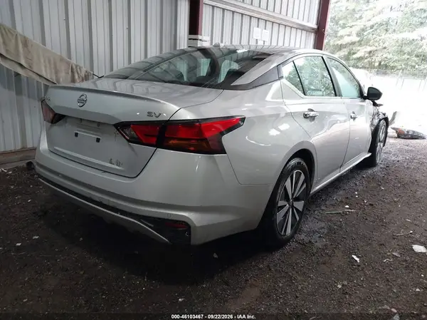 1N4BL4DV4NN382885 — 2022 Nissan Altima, фото 4 с аукциона IAAI, Передняя часть