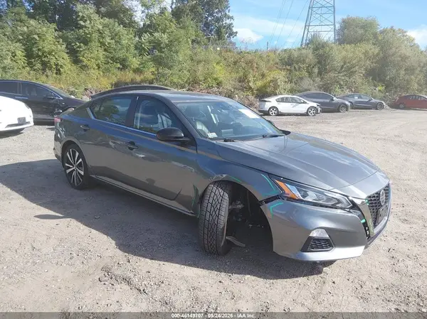 1N4BL4CV2NN385575 — 2022 Nissan Altima, Передняя часть справа (Right Front), фото до ремонта