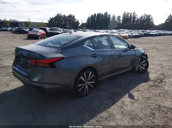 1N4BL4CV2NN385575 — 2022 Nissan Altima, фото 4 с аукциона IAAI, Передняя часть справа