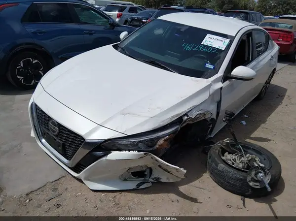 1N4BL4DV6NN418365 — 2022 Nissan Altima, фото 2 с аукциона IAAI 13.10.2026, Передняя часть слева