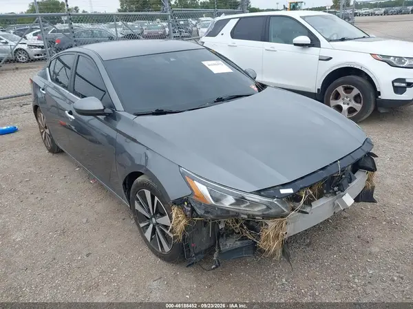 1N4BL4DV8NN319384 — 2022 Nissan Altima, Пресная вода (Fresh Water), фото до ремонта
