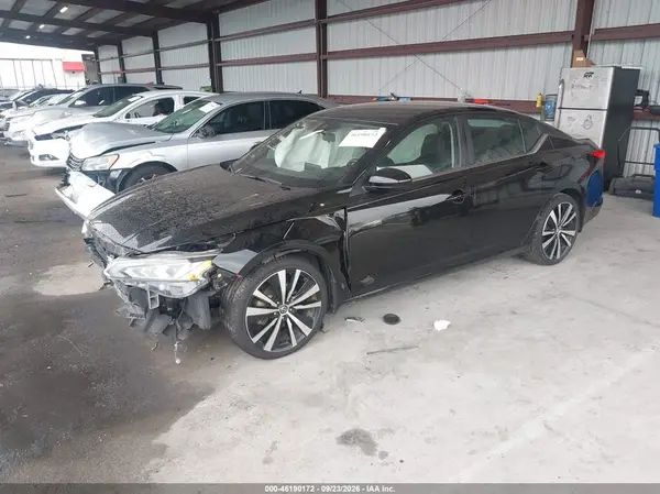 1N4BL4CV2NN308205 — 2022 Nissan Altima, фото 2 с аукциона IAAI 13.10.2026, Передняя часть слева