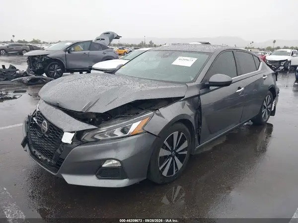 1N4BL4DV2NN413633 — 2022 Nissan Altima, фото 2 с аукциона IAAI, Передняя часть справа