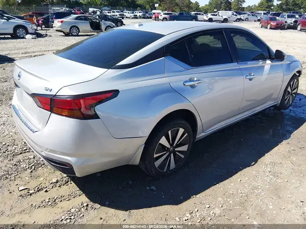 1N4BL4DW3NN404562 — 2022 Nissan Altima, фото 4 с аукциона IAAI, Передняя часть