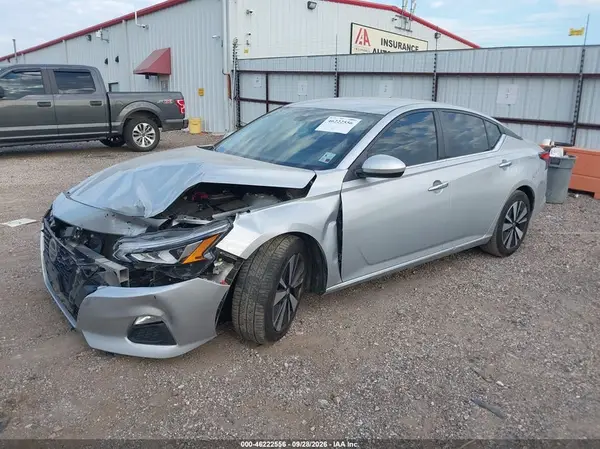 1N4BL4DV2NN328744 — 2022 Nissan Altima, фото 2 с аукциона IAAI, Передняя часть