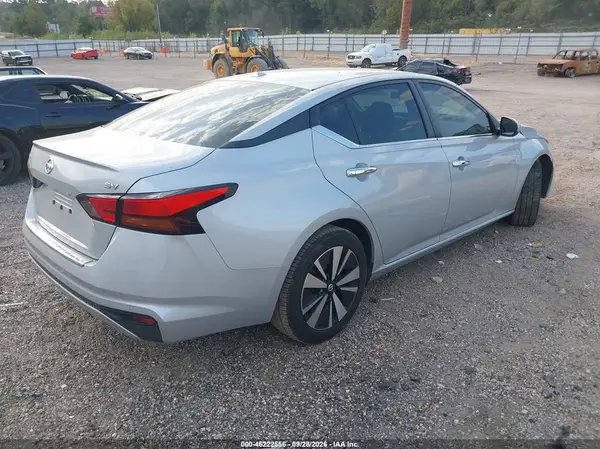 1N4BL4DV2NN328744 — 2022 Nissan Altima, фото 4 с аукциона IAAI, Передняя часть