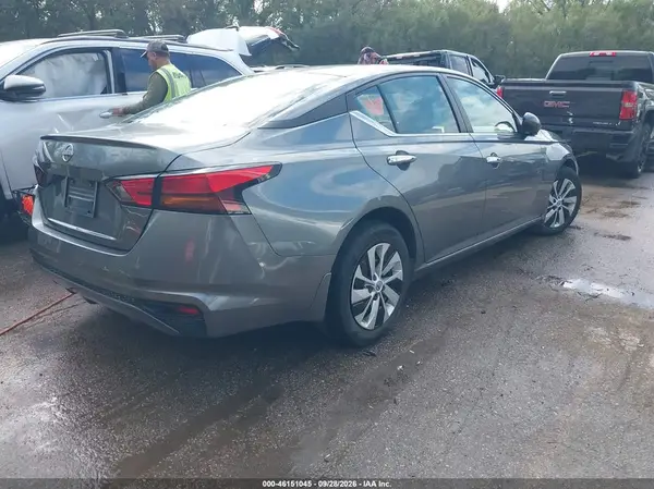 1N4BL4BV9PN355753 — 2023 Nissan Altima, фото 4 с аукциона IAAI, Передняя часть слева