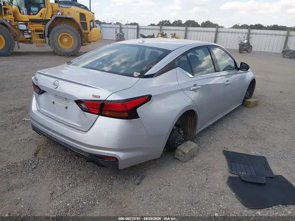 1N4BL4CV3PN343192 — 2023 Nissan Altima, фото 4 с аукциона IAAI, Передняя часть слева