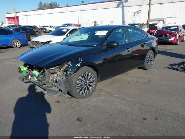 1N4BL4DV7PN318634 — 2023 Nissan Altima, фото 2 с аукциона IAAI, Передняя часть
