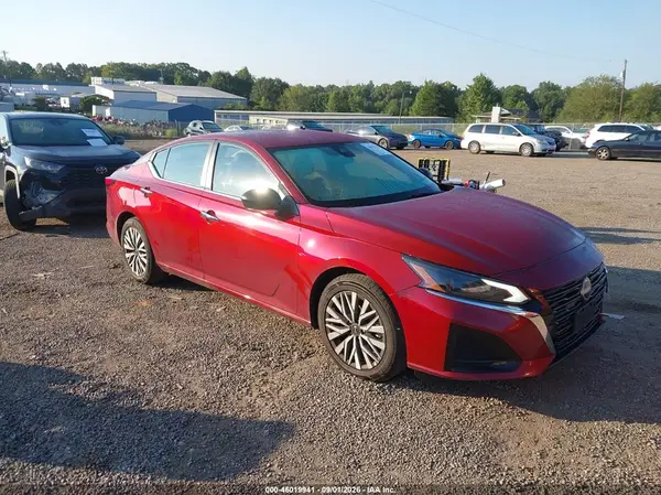 1N4BL4DV0RN430971 — 2024 Nissan Altima, Передняя часть слева (Left Front), фото до ремонта