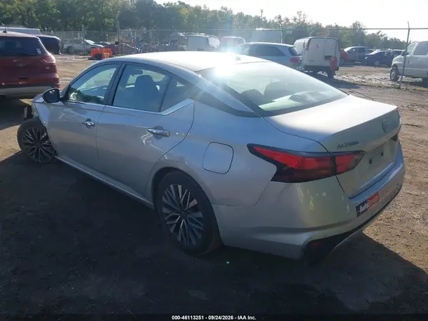 1N4BL4DV3RN351231 — 2024 Nissan Altima, фото 3 с аукциона IAAI, Передняя часть слева