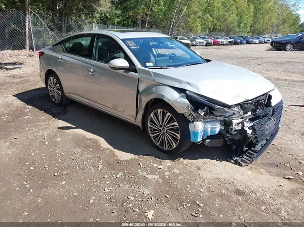 1N4BL4EW2RN325792 — 2024 Nissan Altima, Передняя часть (Front End), фото до ремонта