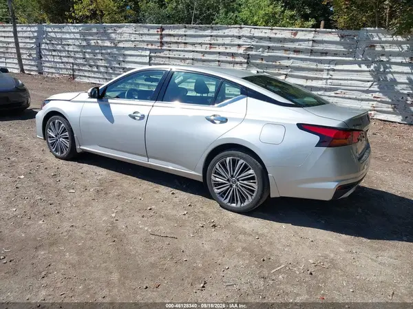 1N4BL4EW2RN325792 — 2024 Nissan Altima, фото 3 с аукциона IAAI 09.10.2026, Передняя часть