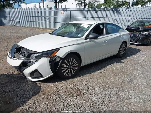1N4BL4DV2RN326904 — 2024 Nissan Altima, фото 2 с аукциона IAAI, Передняя часть