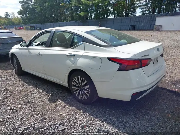 1N4BL4DV2RN326904 — 2024 Nissan Altima, фото 3 с аукциона IAAI, Передняя часть