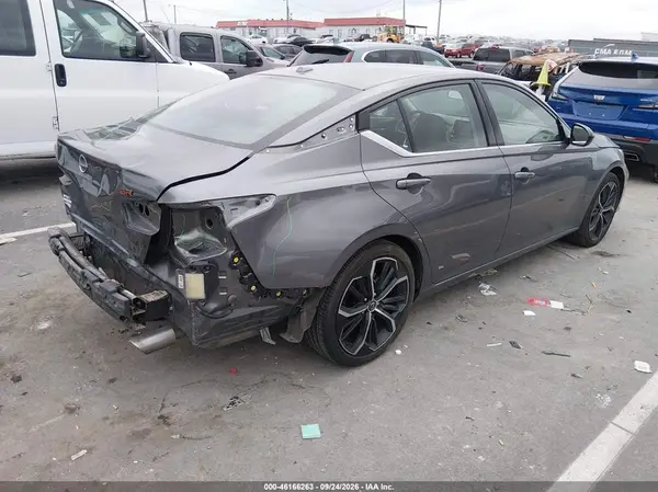 1N4BL4CV8RN358659 — 2024 Nissan Altima, фото 4 с аукциона IAAI, Задняя часть