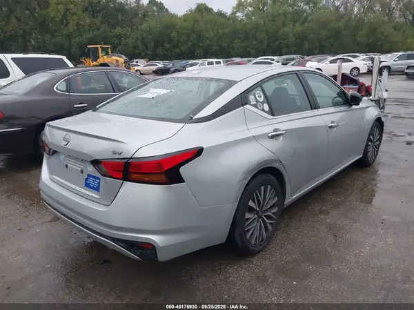 1N4BL4DV9RN328018 — 2024 Nissan Altima, фото 4 с аукциона IAAI, Правый бок